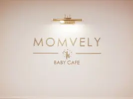 세련된 골드 레터링 베이비카페 사인 디자인